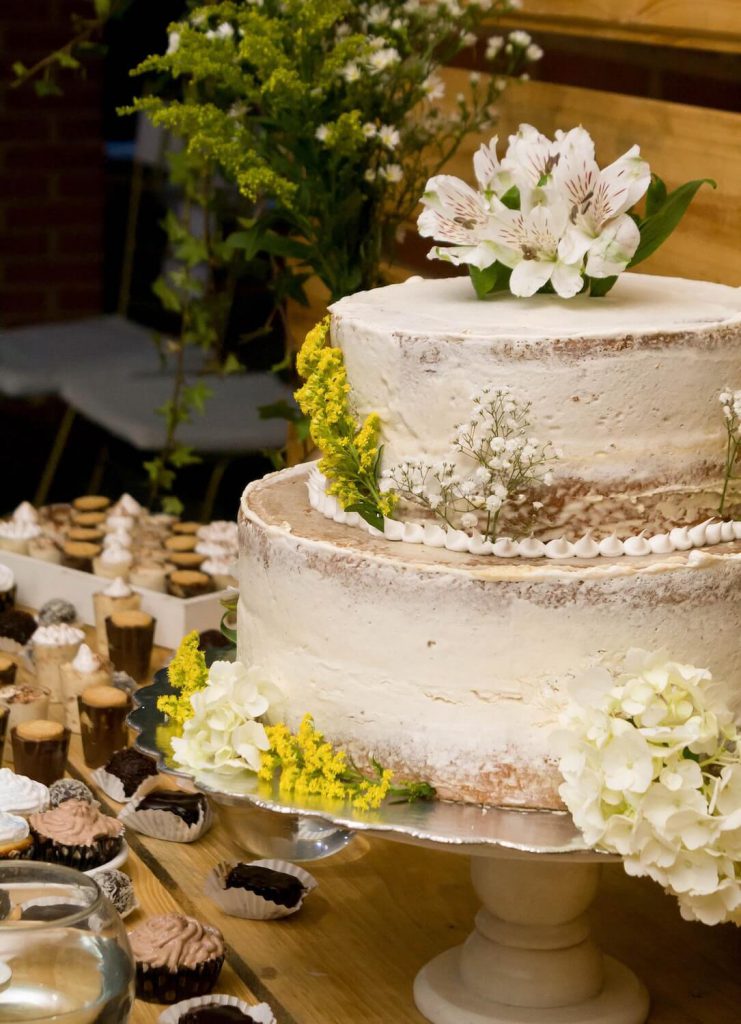 working with vendors for your backyard wedding