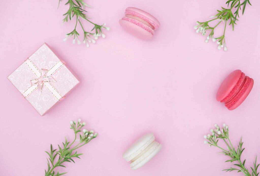 Engagement party favor: baked goods